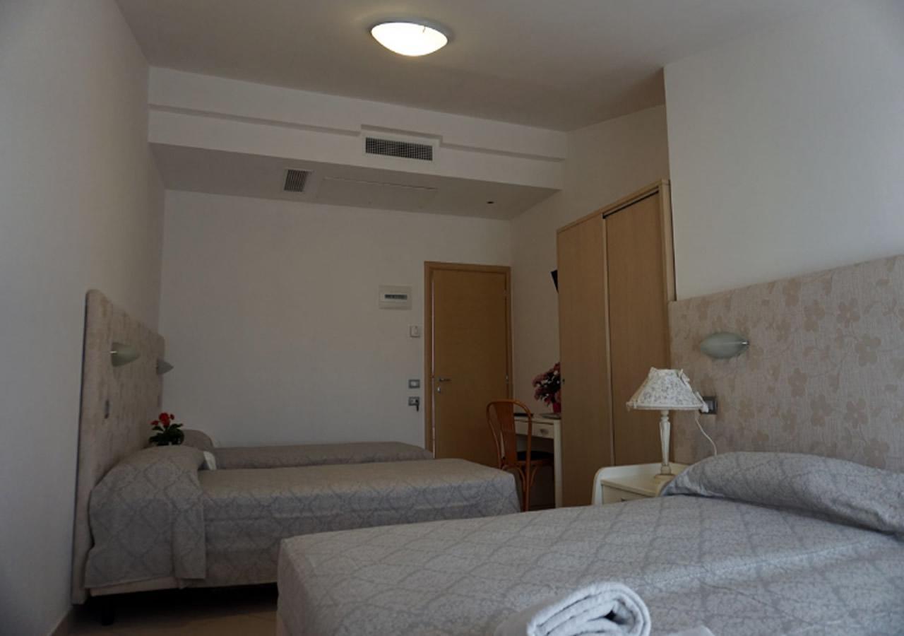 Hotel Croccia Accettura Exterior foto